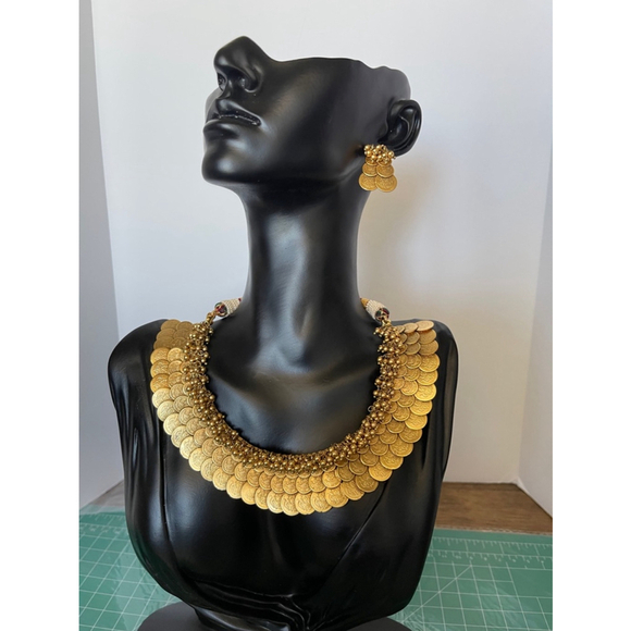Women's Unbranded Gold Necklace & Earrings Set - Picture 1 of 9